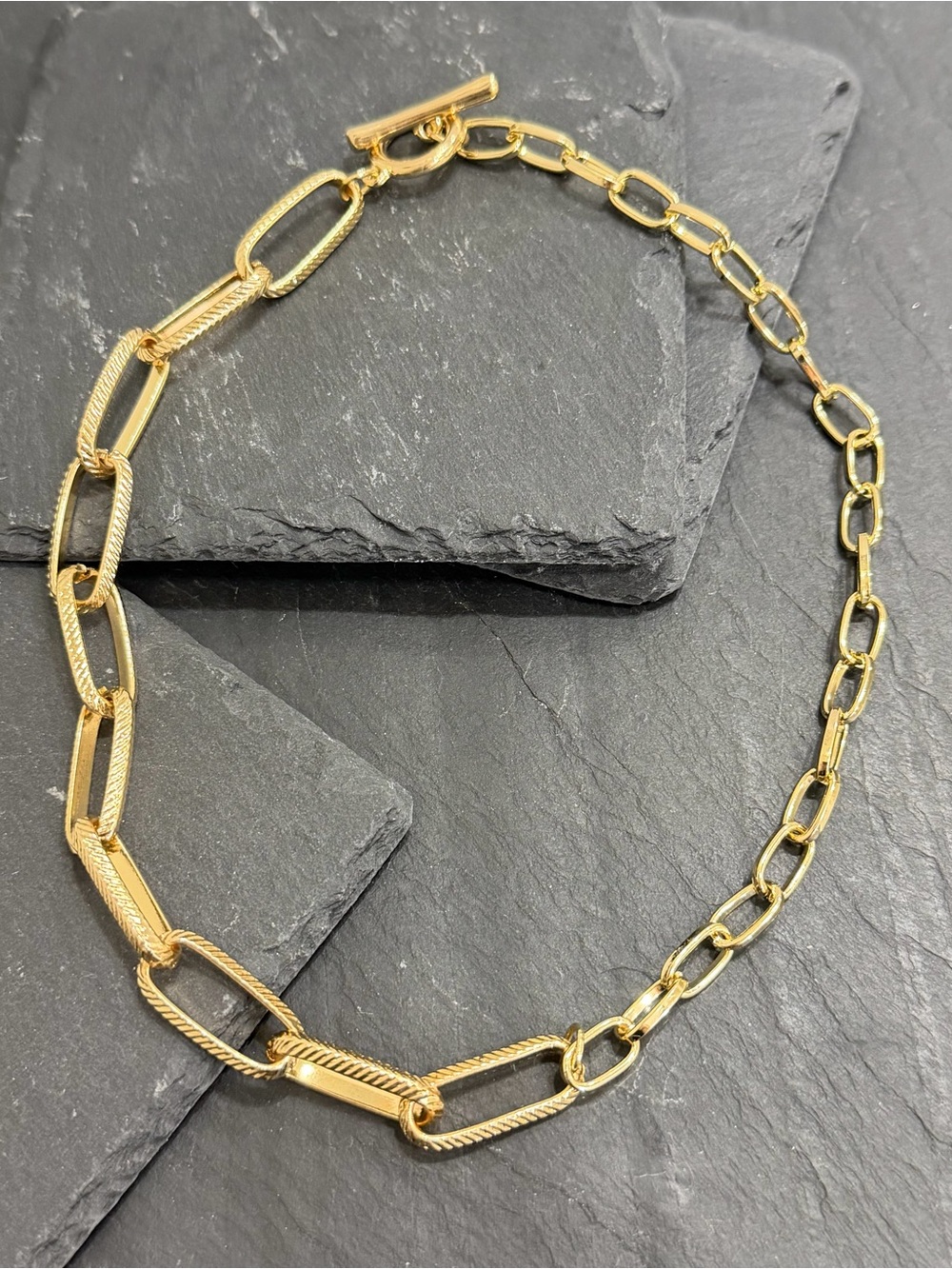 🍋2/$30 New Contrasting Links Toggle Necklace